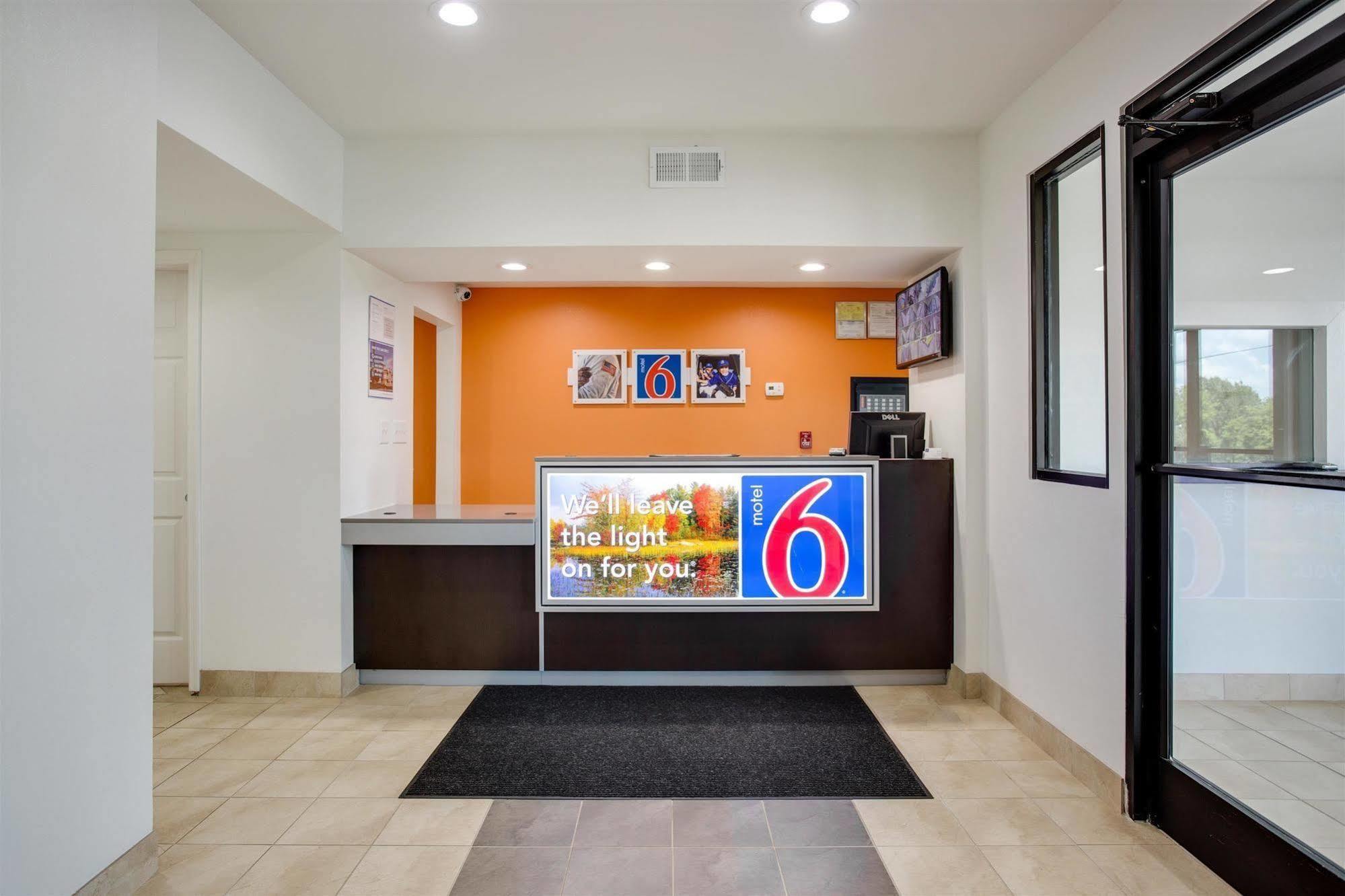 Motel 6-White House, Tn Экстерьер фото